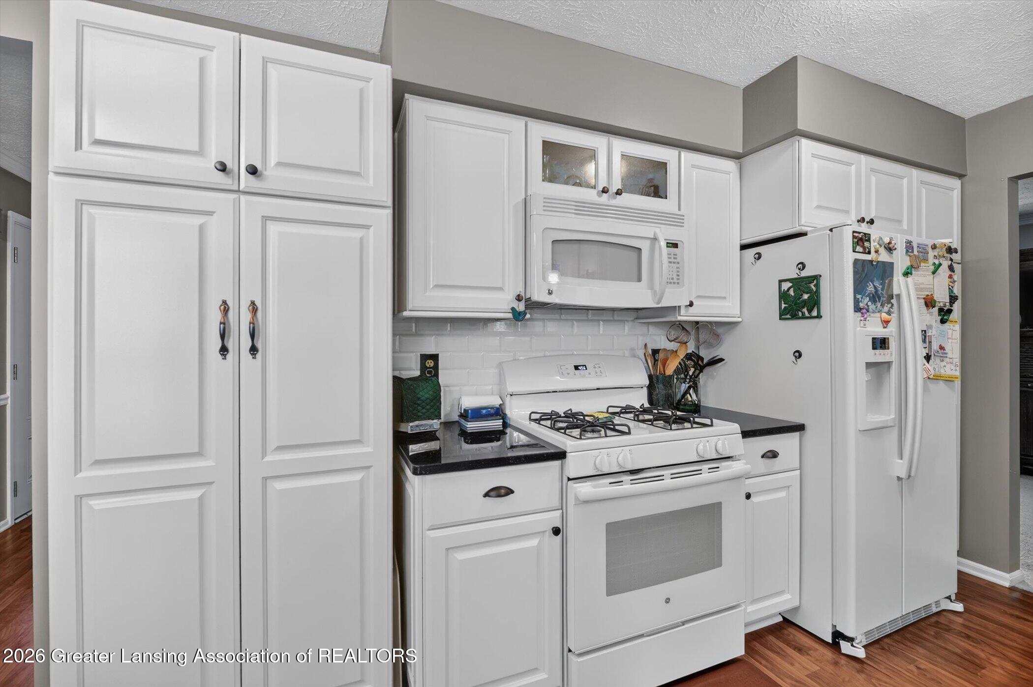 201 Ruby Way Williamston, MI 48895 - Photo 10 of 38 10-201-Ruby-Way-Windowstill-Photography