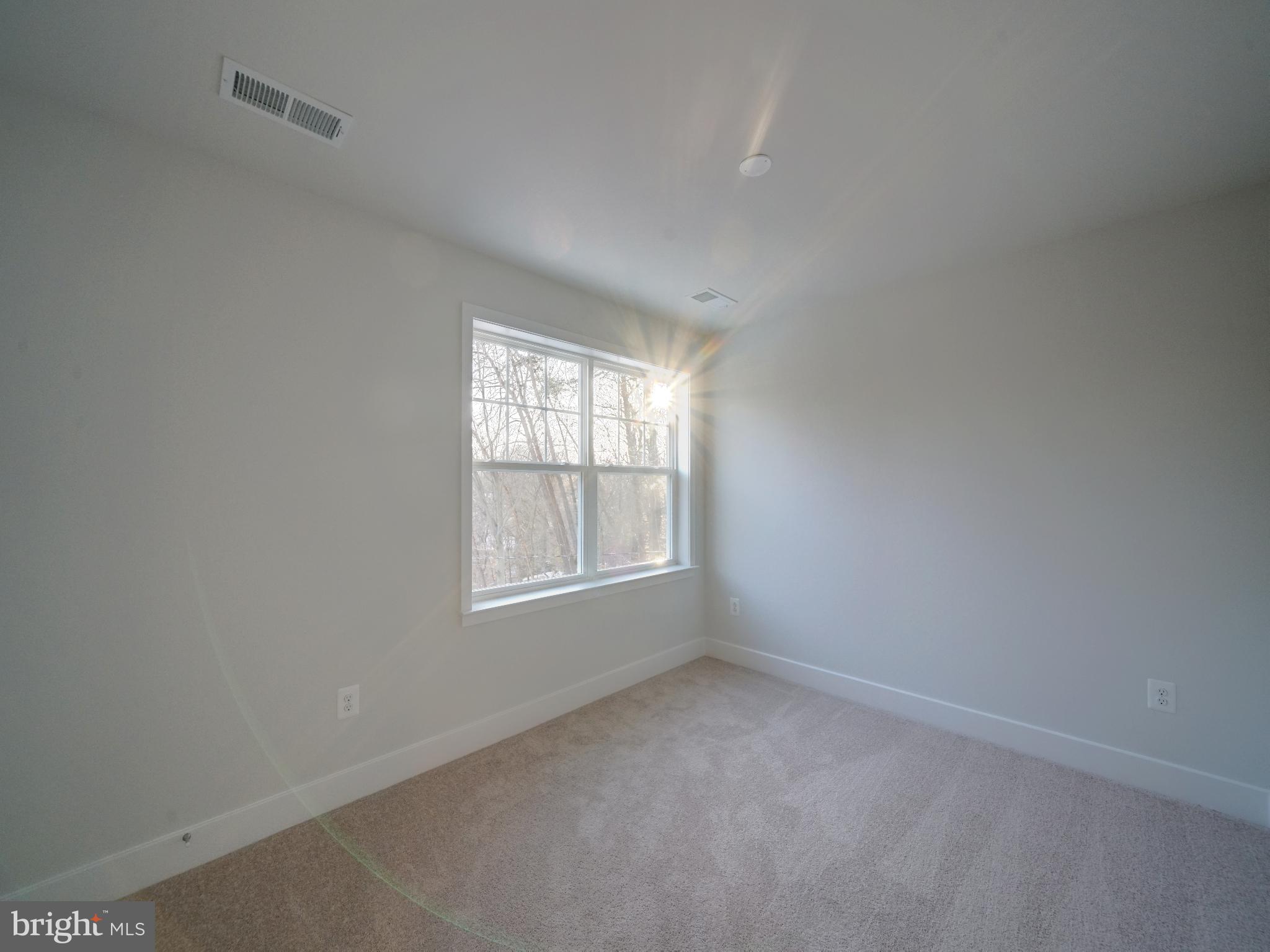 9425 Fairview Avenue Laurel, MD 20723 - Photo 105 of 125 an empty room with a window