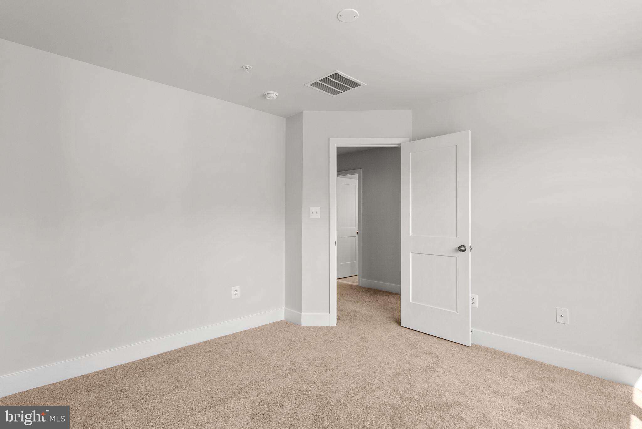 9425 Fairview Avenue Laurel, MD 20723 - Photo 21 of 125 a view of an empty room