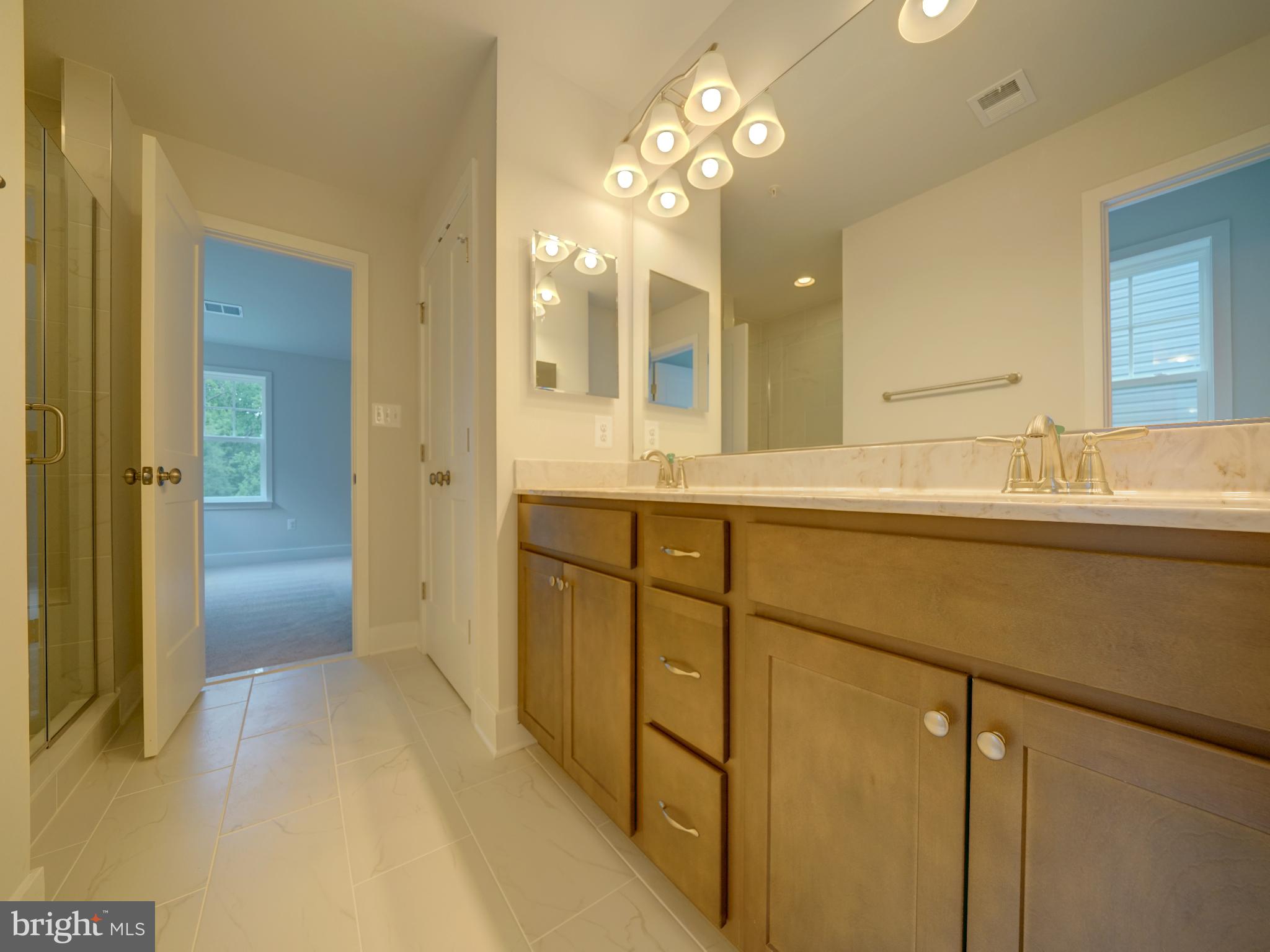9425 Fairview Avenue Laurel, MD 20723 - Photo 38 of 125 Linen closet in the bath area