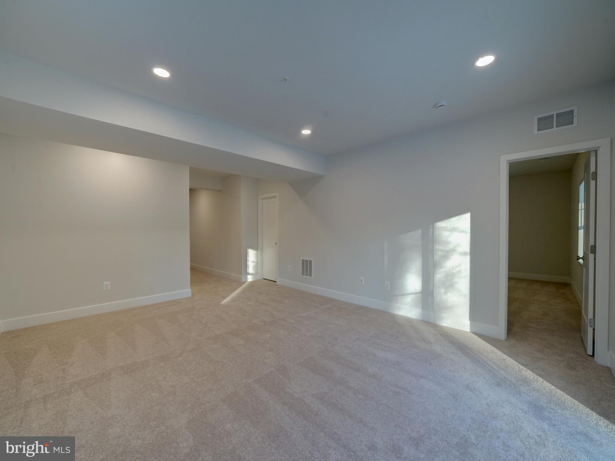 9425 Fairview Avenue Laurel, MD 20723 - Photo 88 of 125