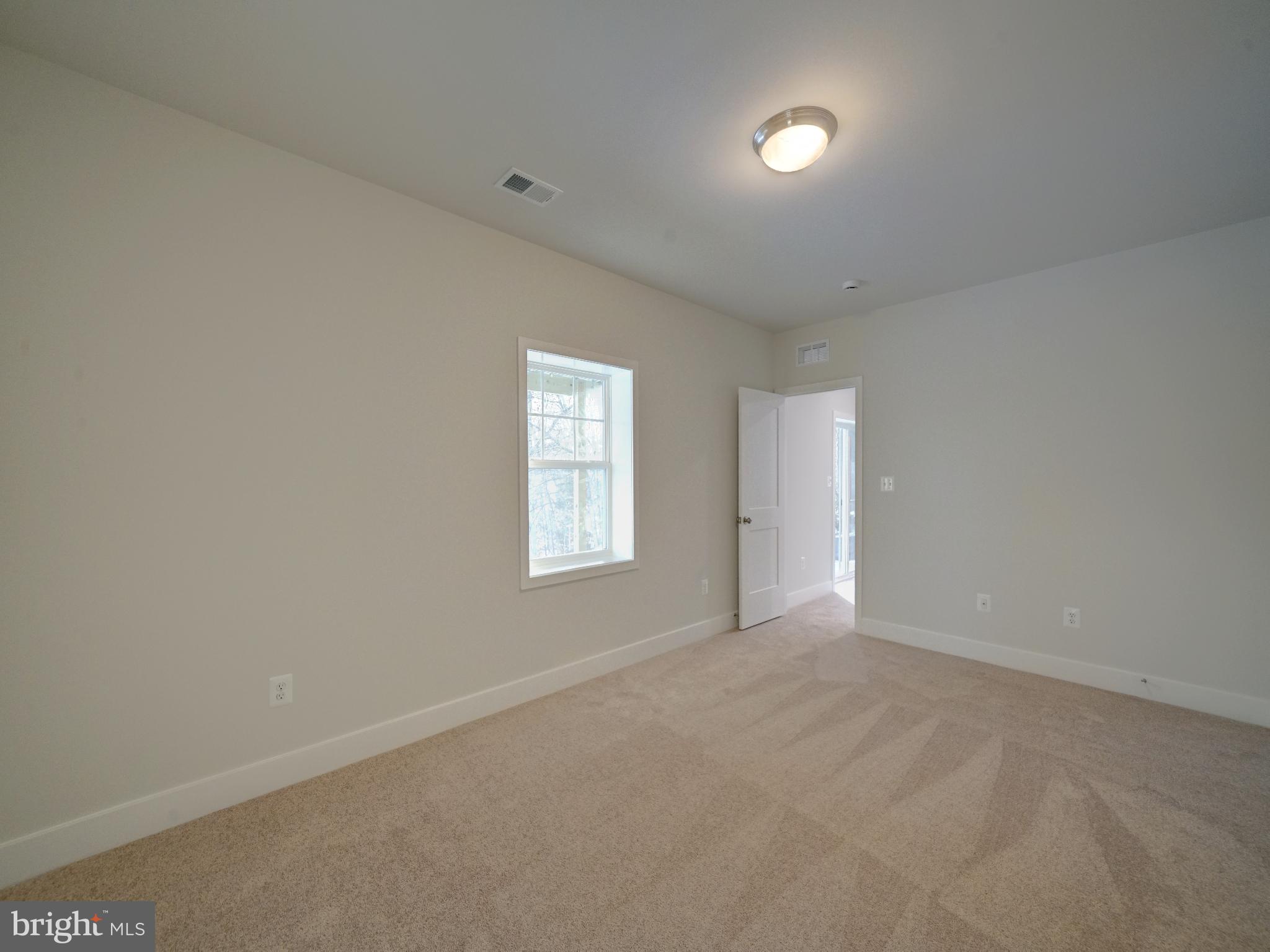 9425 Fairview Avenue Laurel, MD 20723 - Photo 92 of 125 an empty room with a window
