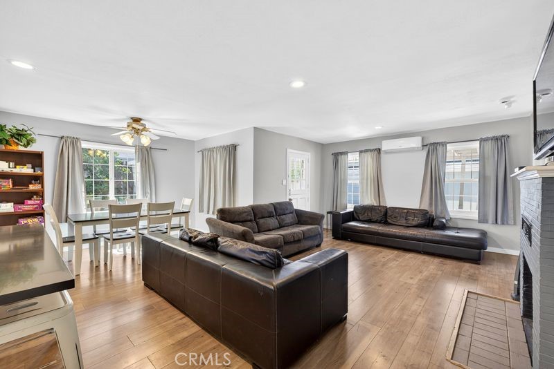 4156 Acacia Street Riverside, CA 92503 - Photo 6 of 21