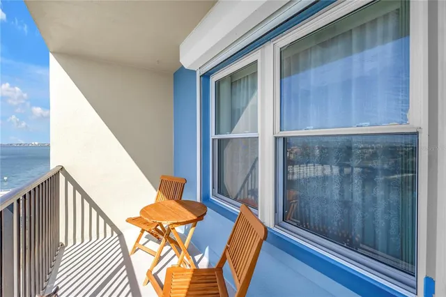 a picture of city view