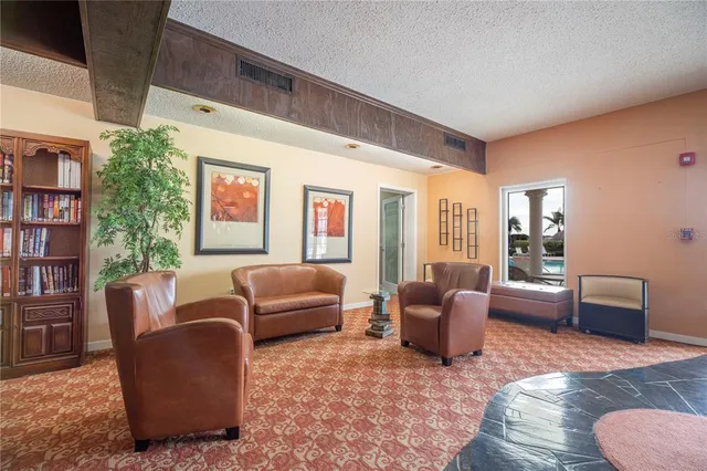 $274,900 | 5220 Brittany Drive South, Unit 904, St. Petersburg, FL 33715