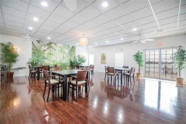 $274,900 | 5220 Brittany Drive South, Unit 904, St. Petersburg, FL 33715