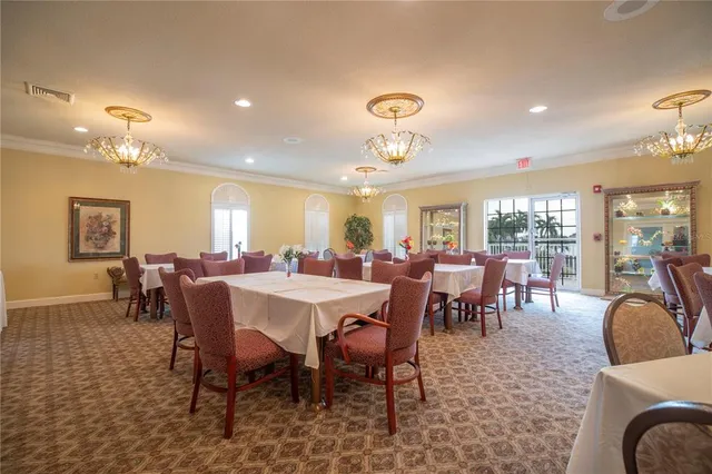 $274,900 | 5220 Brittany Drive South, Unit 904, St. Petersburg, FL 33715