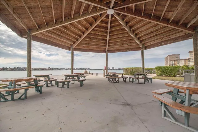 $274,900 | 5220 Brittany Drive South, Unit 904, St. Petersburg, FL 33715