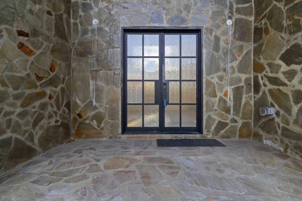 1620 Saddle Ridge Way Sandy Springs, GA 30350 - Photo 4 of 48