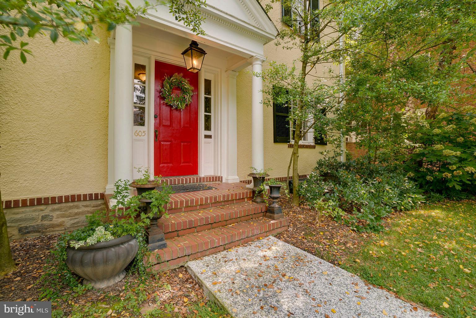 605 Somerset Road Baltimore, MD 21210 - Photo 3 of 69
