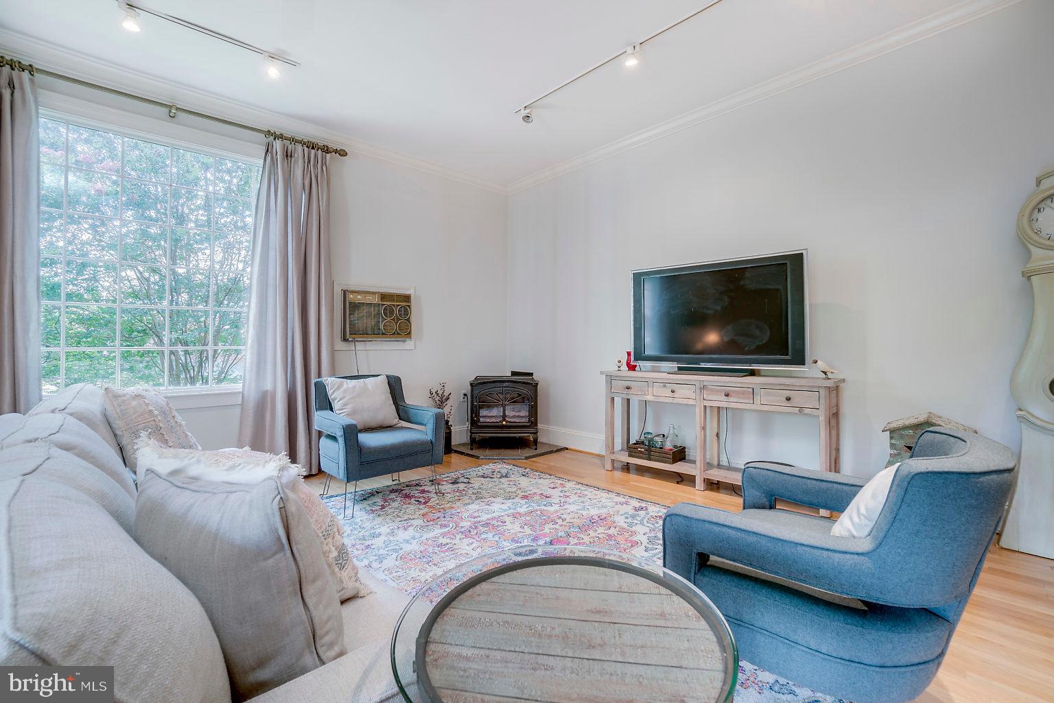 605 Somerset Road Baltimore, MD 21210 - Photo 23 of 69
