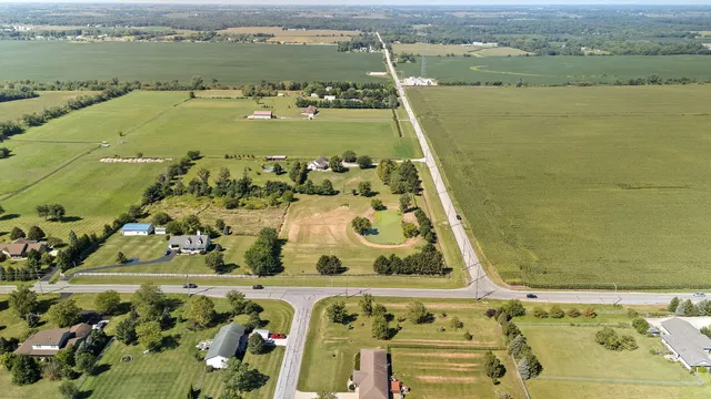 $249,900 | 9715 West 157th Avenue, Lowell, IN 46356