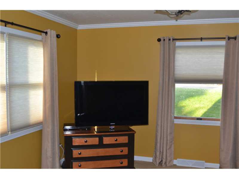 124 Temple Road Monaca, PA 15061 - Photo 11 of 24 Family Room.