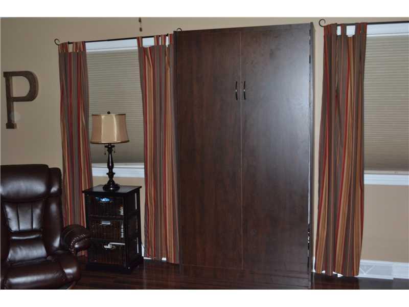 124 Temple Road Monaca, PA 15061 - Photo 14 of 24 Bedroom. COMPLETE WITH MURPHY BED!!!