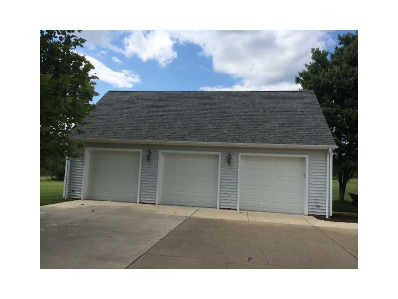 124 Temple Road Monaca, PA 15061 - Photo 24 of 24 Parking Lot/Garage.
