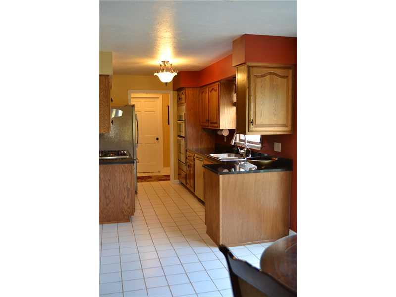 124 Temple Road Monaca, PA 15061 - Photo 4 of 24 Kitchen.