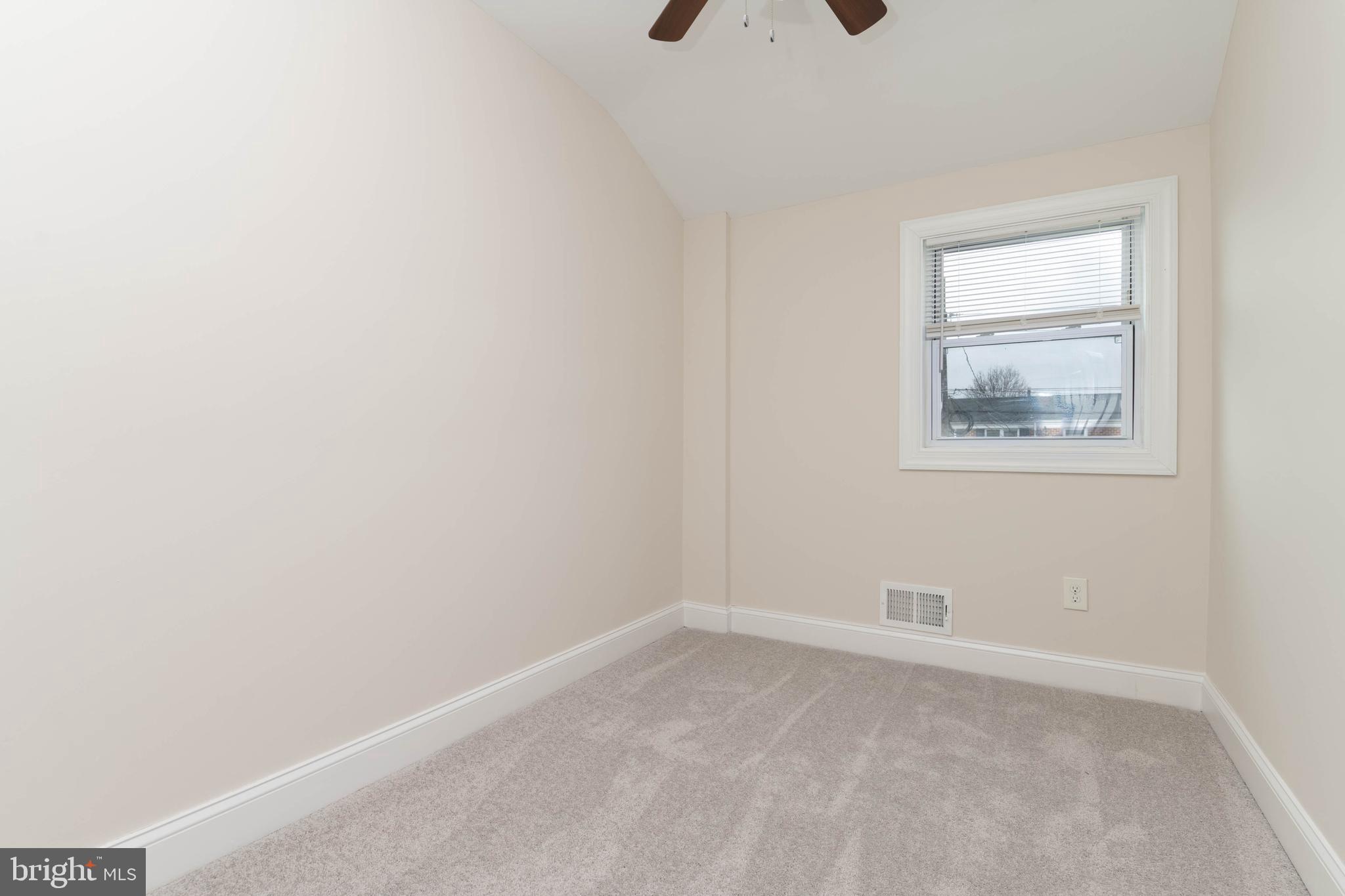 7832 Lockwood Road Dundalk, MD 21222 - Photo 22 of 42 Gallery Image 22