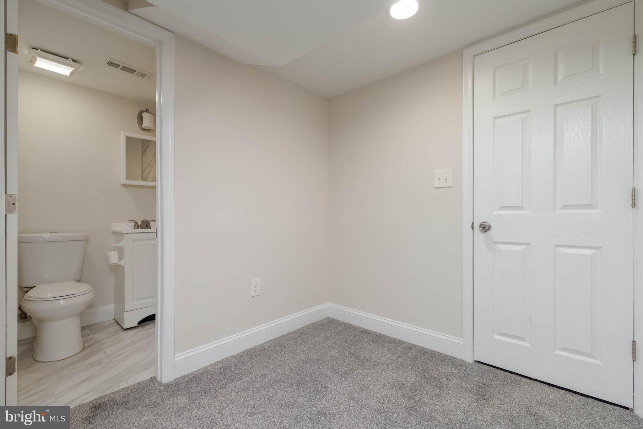 7832 Lockwood Road Dundalk, MD 21222 - Photo 34 of 42 Gallery Image 34