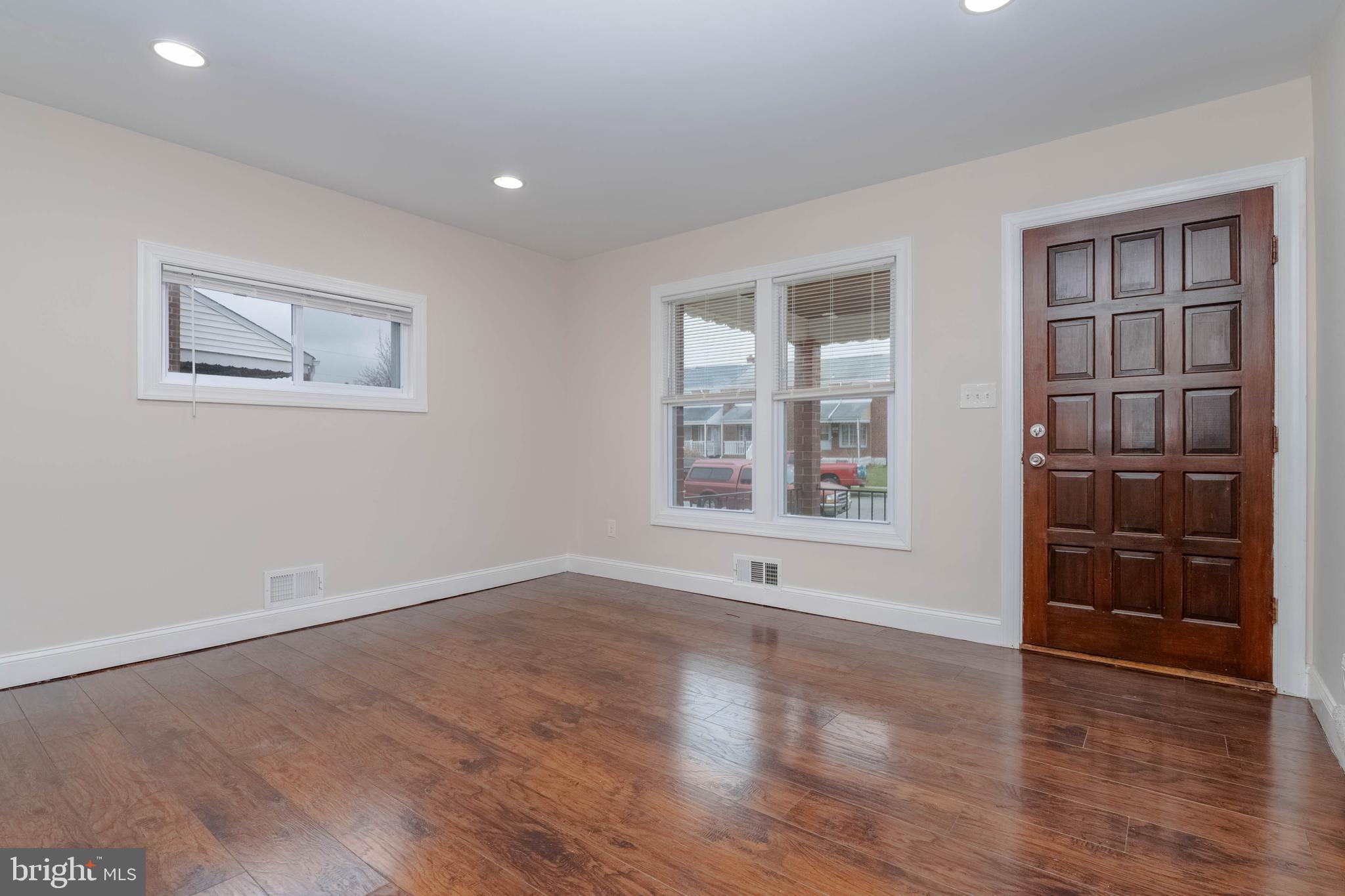 7832 Lockwood Road Dundalk, MD 21222 - Photo 8 of 42 Gallery Image 8