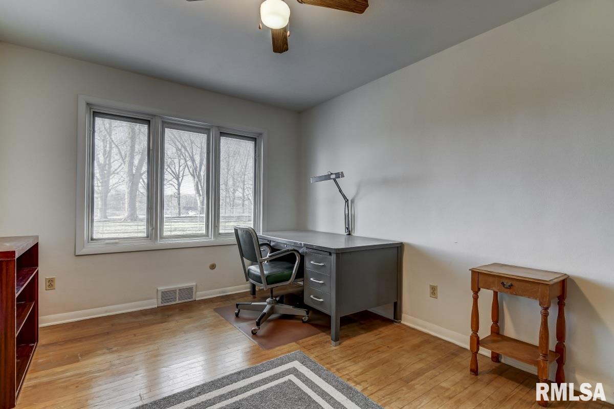 2802 West Jefferson Street Springfield, IL 62702 - Photo 35 of 50