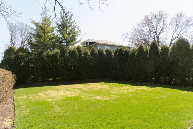 $1,599,000 | 2542-2558 Green Bay Road, Highland Park, IL 60035