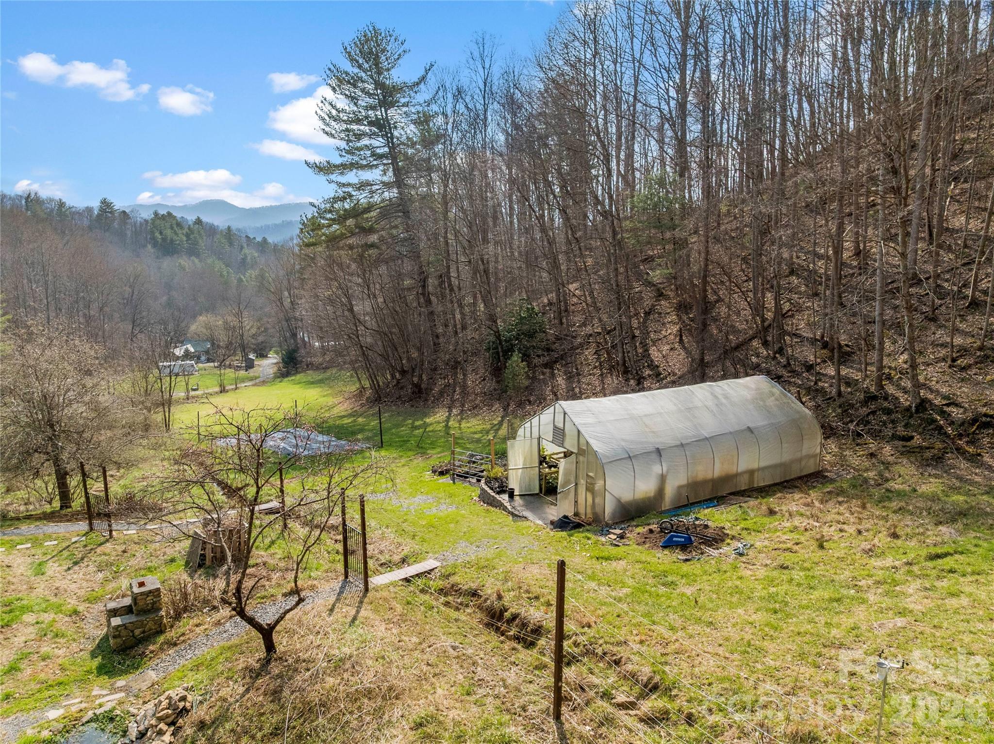 1105 Griffin Branch Road Marshall, NC 28753 - Photo 36 of 48