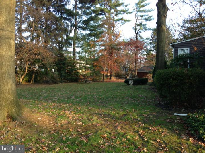 145 Radburn Road Huntingdon Valley, PA 19006 - Photo 23 of 25