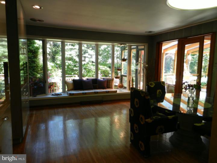 145 Radburn Road Huntingdon Valley, PA 19006 - Photo 5 of 25