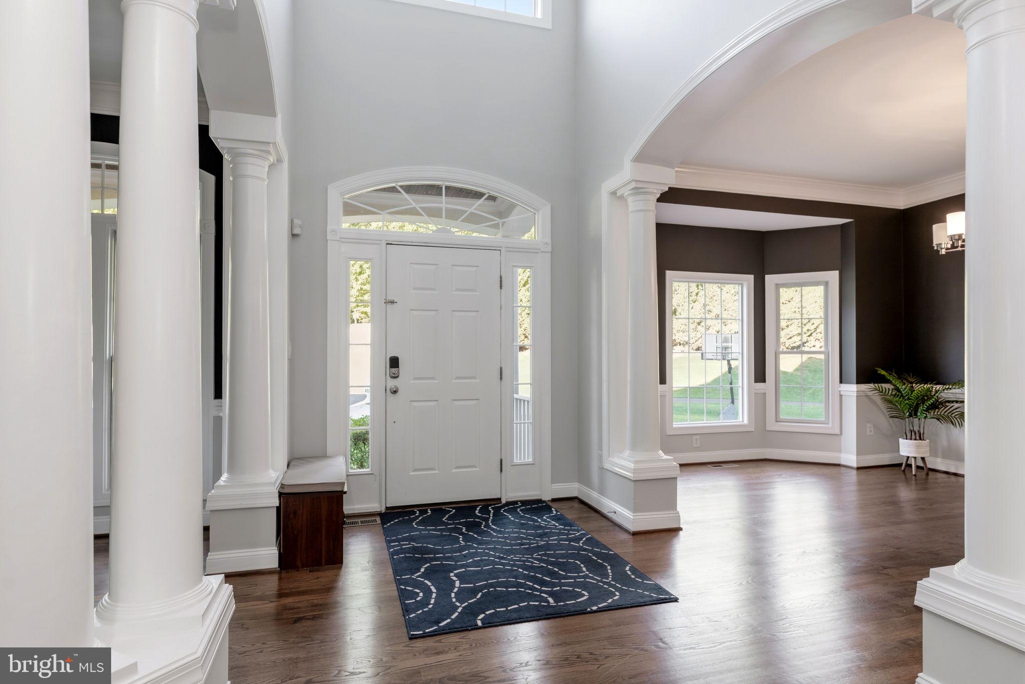 6039 Deer Ridge Trail Springfield, VA 22150 - Photo 6 of 103