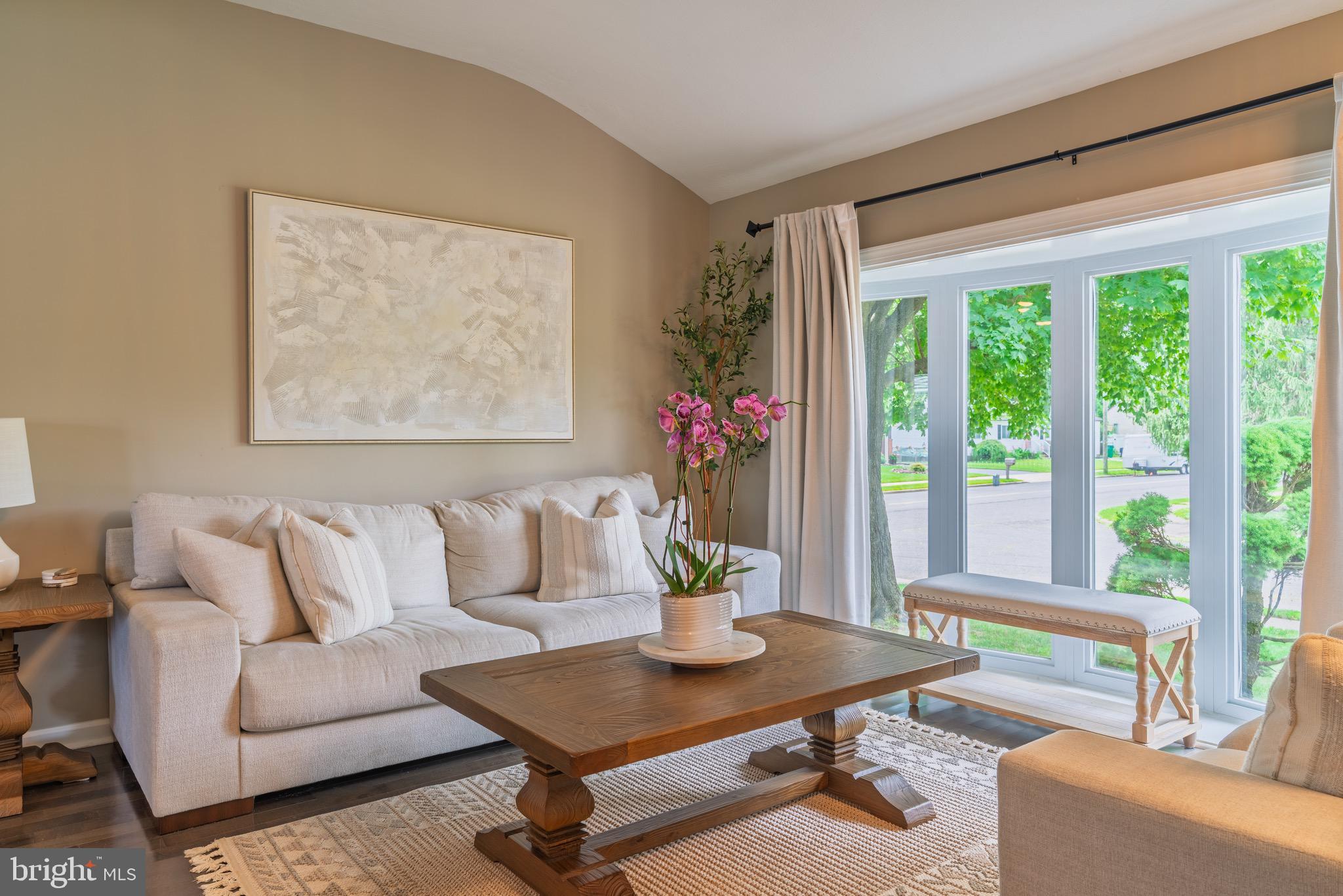 30 Rock Royal Road Hamilton, NJ 08620 - Photo 38 of 54 a living room with furniture and a potted plant