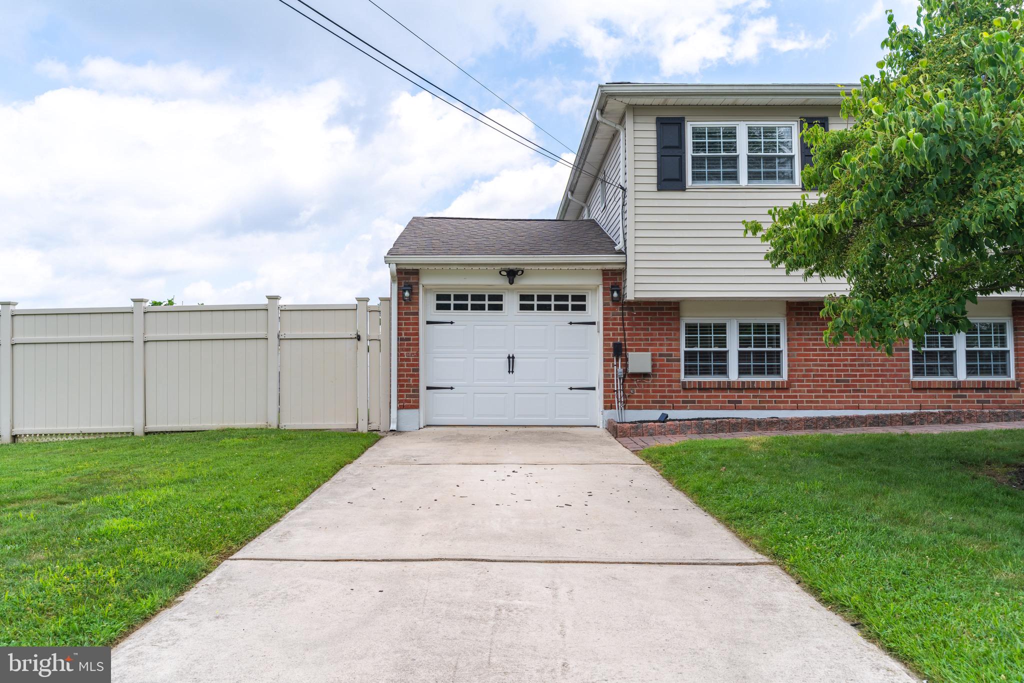 30 Rock Royal Road Hamilton, NJ 08620 - Photo 6 of 54 a front view of a house with a yard