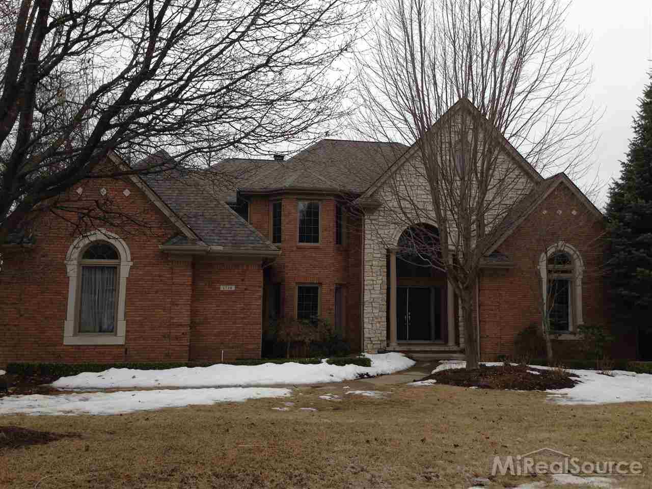 1739 Spring Creek Drive Rochester, MI 48306 - Photo 2 of 61 31233395-1.JPG