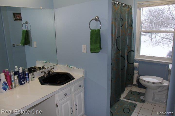 1438 Wagon Wheel Road Canton, MI 48188 - Photo 21 of 23 Bathroom 2
