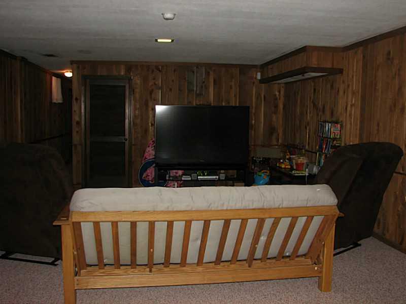 5559 Travis Road Greenwood, IN 46143 - Photo 18 of 21 Gallery Image 18