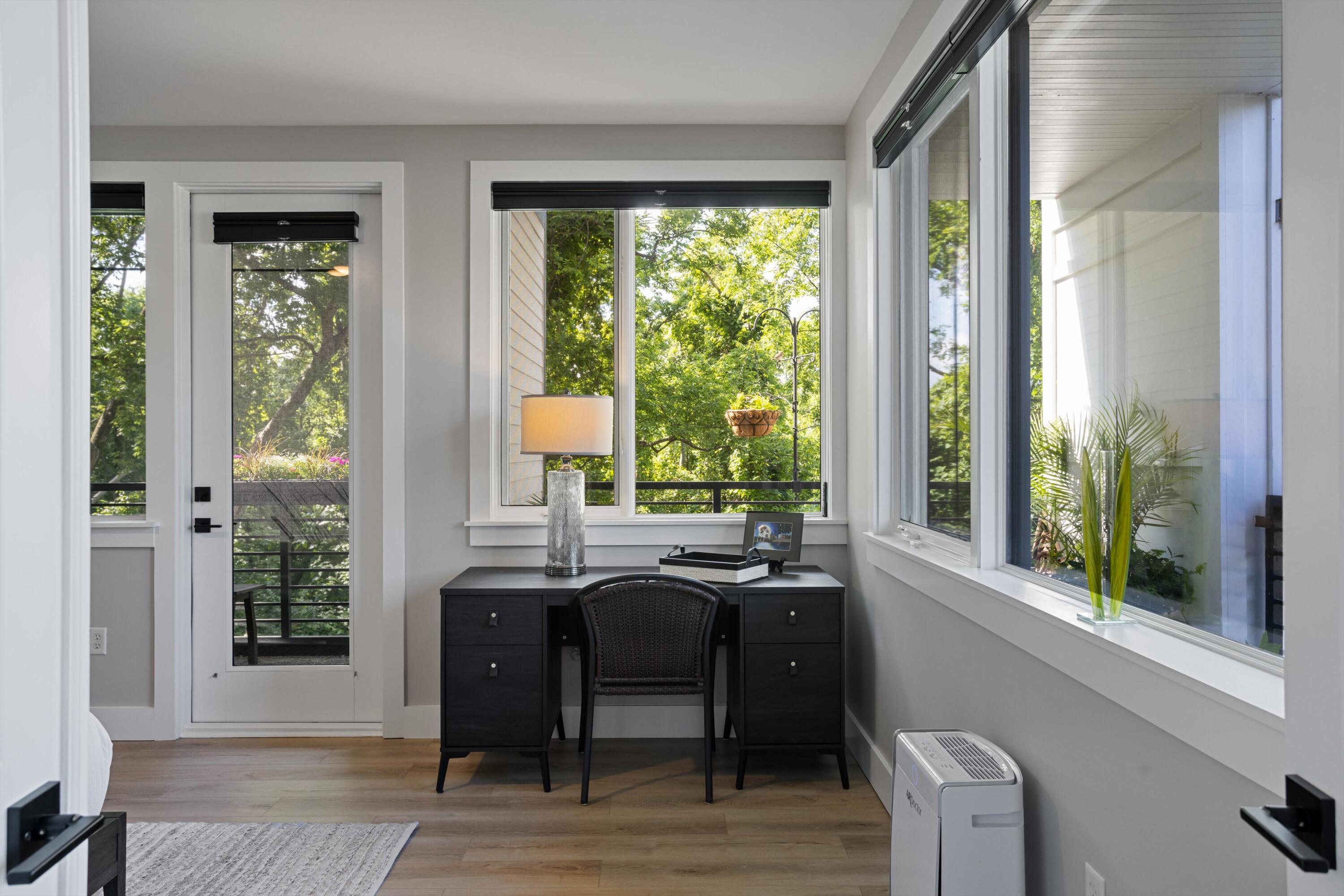 200 Manufacturers Road, Unit 216 Chattanooga, TN 37405 - Photo 17 of 62 Primary bedroom