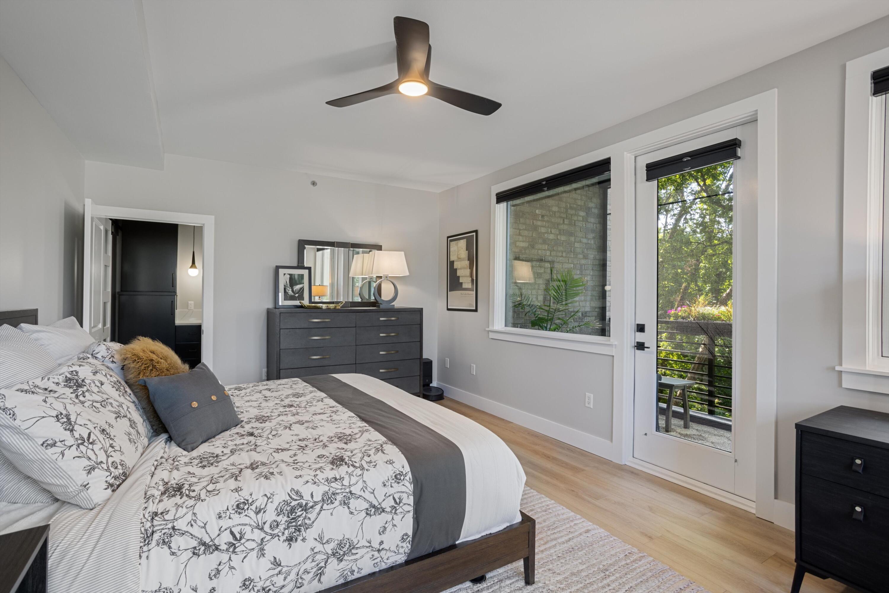 200 Manufacturers Road, Unit 216 Chattanooga, TN 37405 - Photo 18 of 62 Primary bedroom