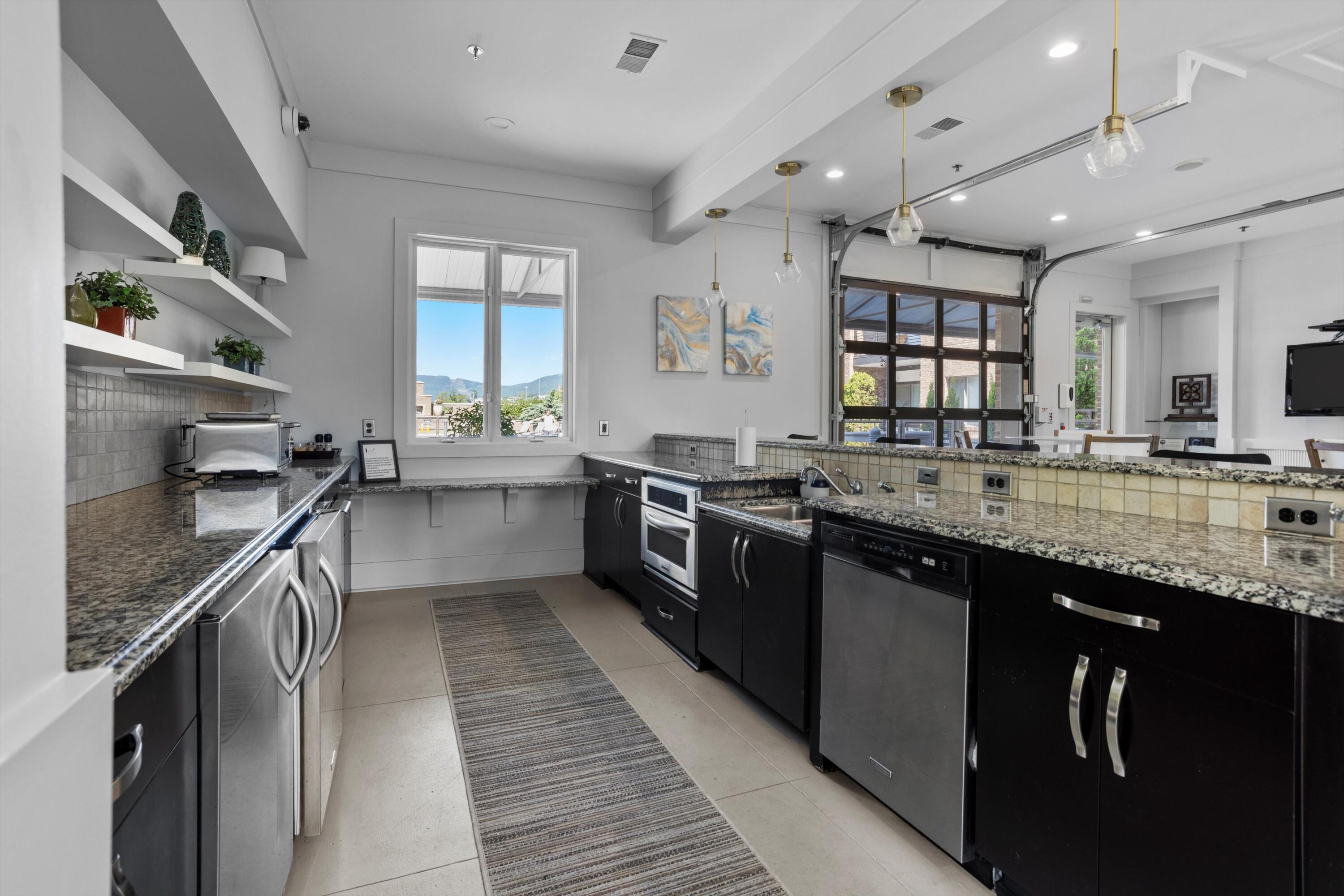 200 Manufacturers Road, Unit 216 Chattanooga, TN 37405 - Photo 52 of 62 Pool cabana