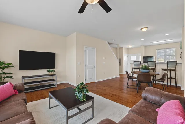 $269,900 | 1600 Wards Ferry Road, Unit 902, Lynchburg, VA 24502