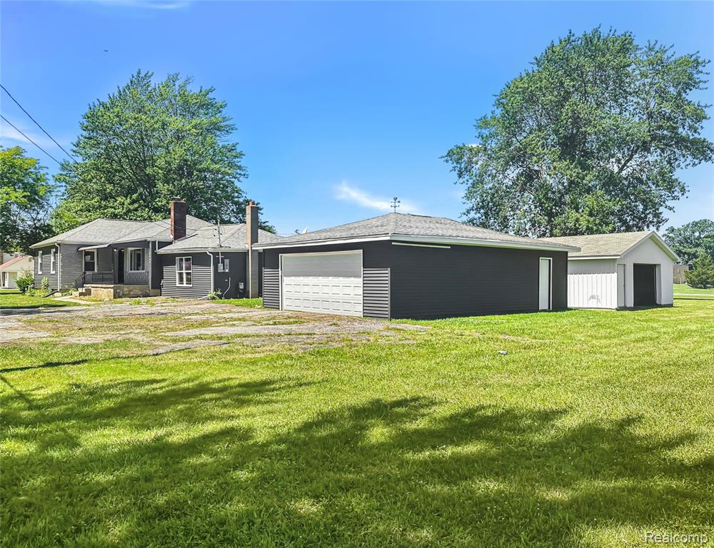 4078 Coldwater Road Mount Morris, MI 48458 - Photo 5 of 20