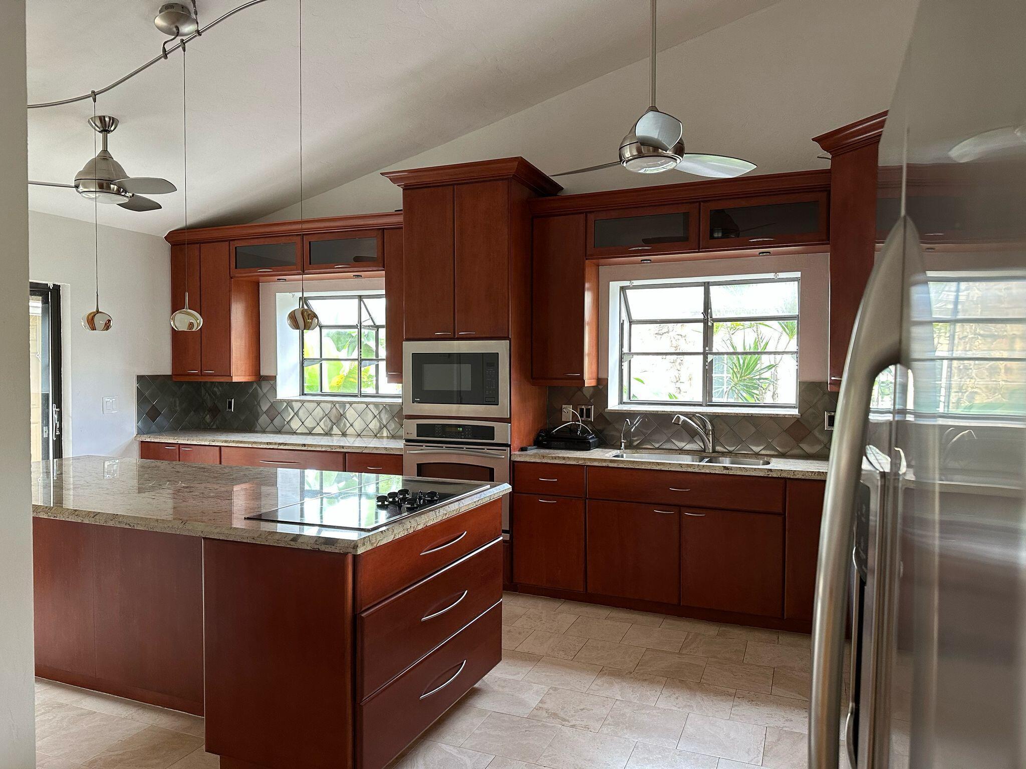 7243 Encina Lane Boca Raton, FL 33433 - Photo 8 of 30 WhatsApp Image 2025-03-26 at 2.33.01 PM