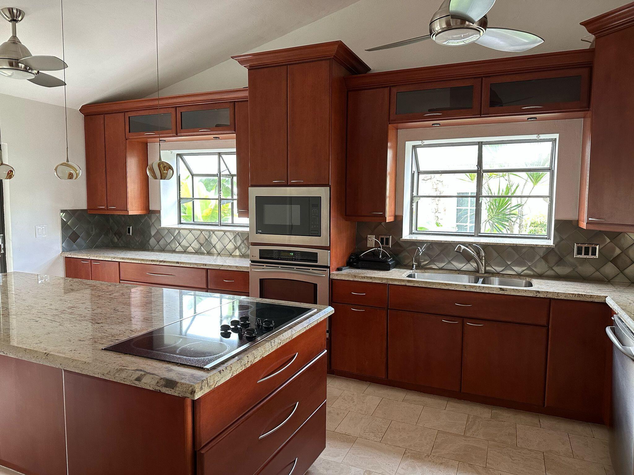 7243 Encina Lane Boca Raton, FL 33433 - Photo 9 of 30 WhatsApp Image 2025-03-26 at 2.33.00 PM