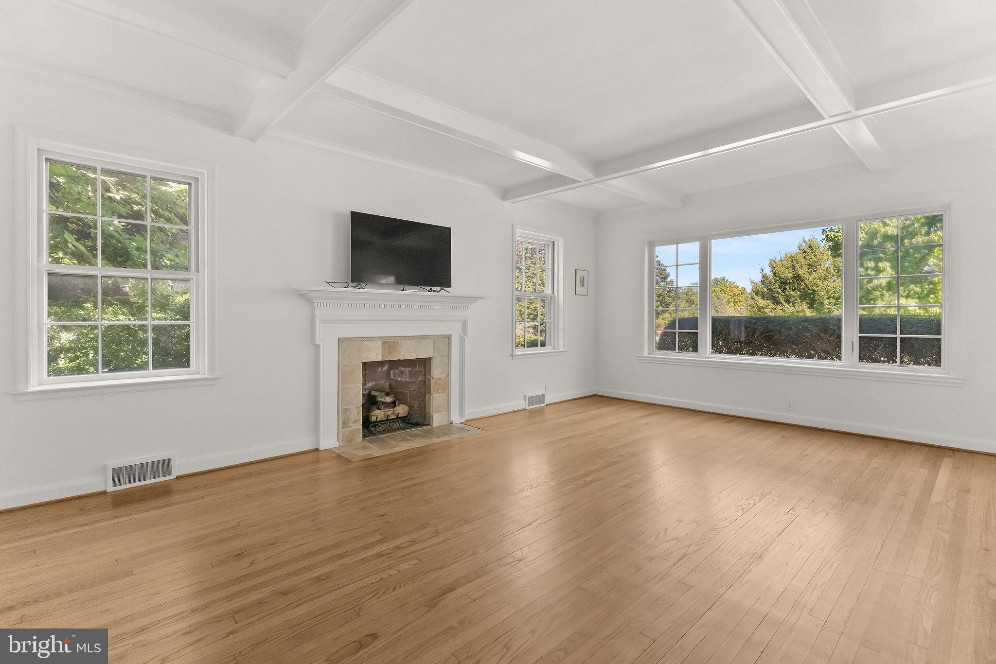 1404 Rose Virginia Road Reading, PA 19611 - Photo 4 of 37 Gallery Image 4