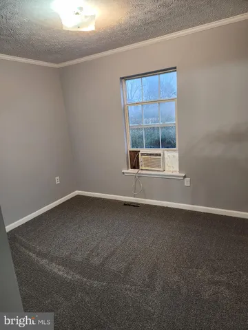 $1,800 | 121 Hampton Court, Winchester, VA 22601