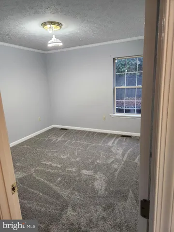 $1,800 | 121 Hampton Court, Winchester, VA 22601