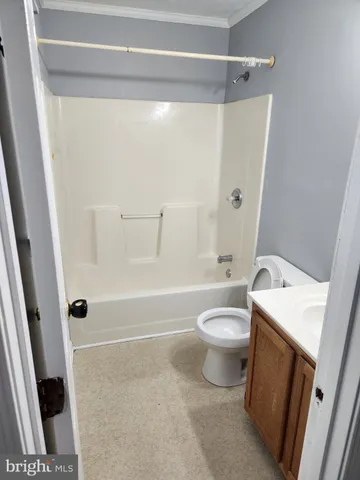 $1,800 | 121 Hampton Court, Winchester, VA 22601