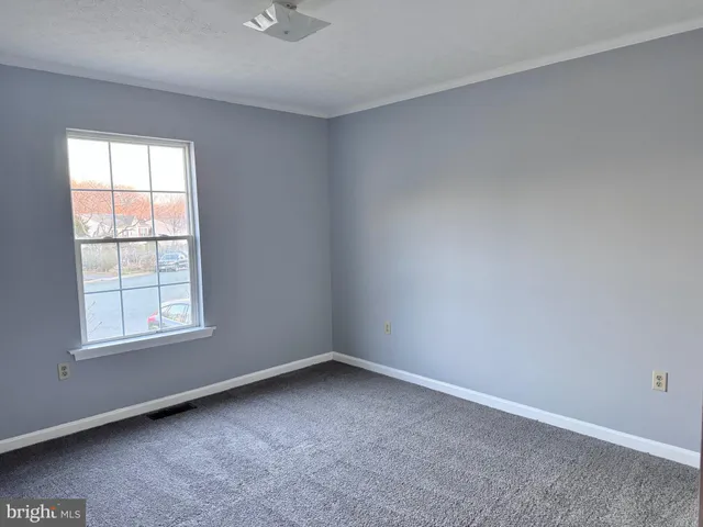 $1,800 | 121 Hampton Court, Winchester, VA 22601