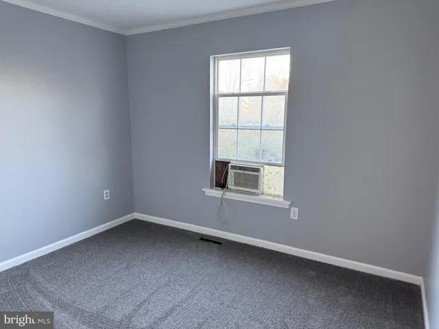 $1,800 | 121 Hampton Court, Winchester, VA 22601