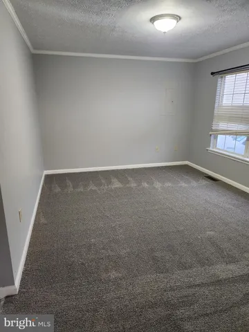 $1,800 | 121 Hampton Court, Winchester, VA 22601