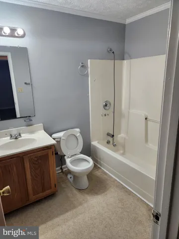 $1,800 | 121 Hampton Court, Winchester, VA 22601