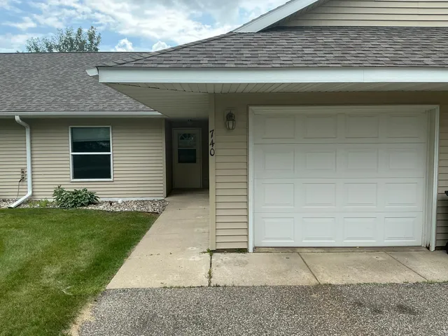 $169,900 | 740 6th Avenue Southeast, Glenwood, MN 56334